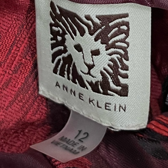 EUC Anne Klein burgundy and black Pants Set. Women’s size 12. - Picture 8 of 8